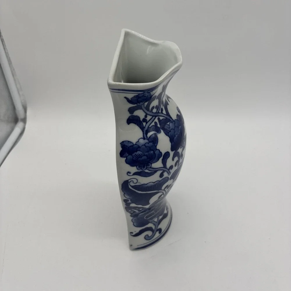 Chinoserie Vintage Blue And White Wall Hanging Vase